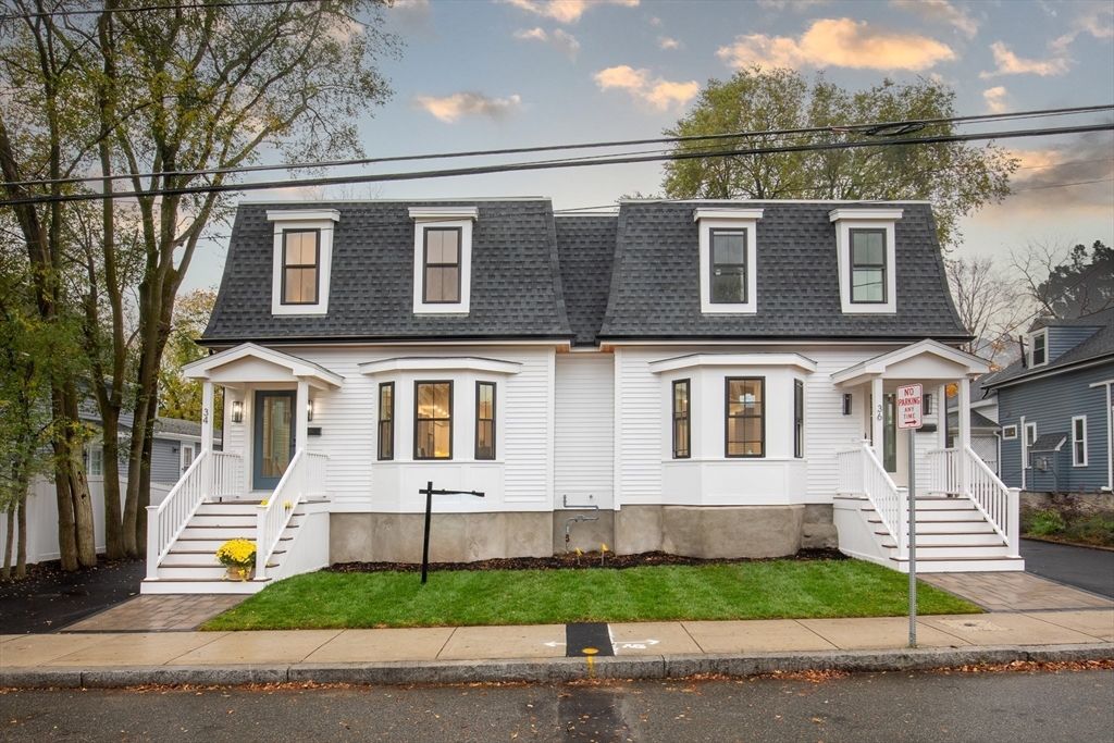 Exterior, Facade, Cape Cod