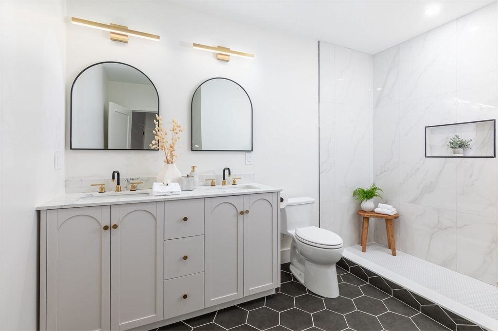 Bathroom, Dual Sink Vanities, Interior, Marble Walls