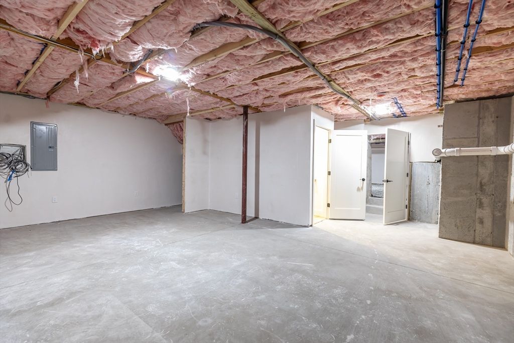 Empty room, Interior, Wooden Beams