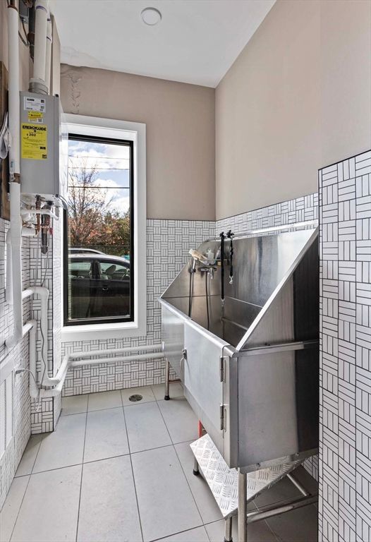 Fireplace, Interior, Recessed Lighting