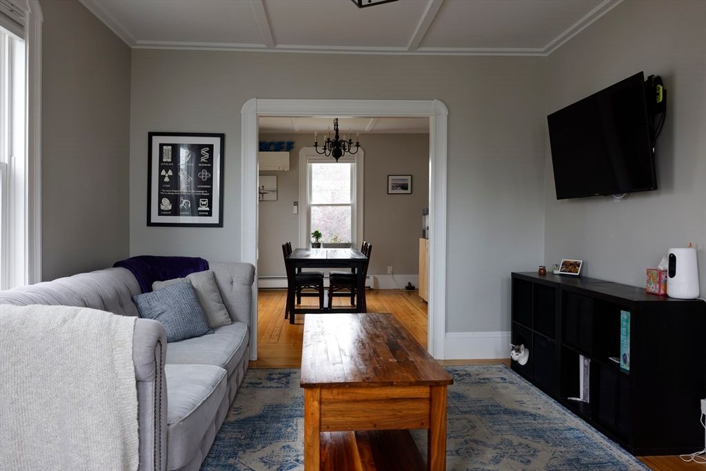 Chandelier, Dining room, Interior, Living room, Wood Texture Flooring