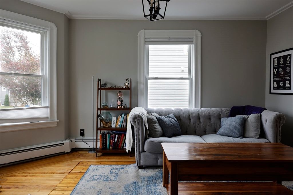 Interior, Living room, Pendant Lights, Wood Texture Flooring