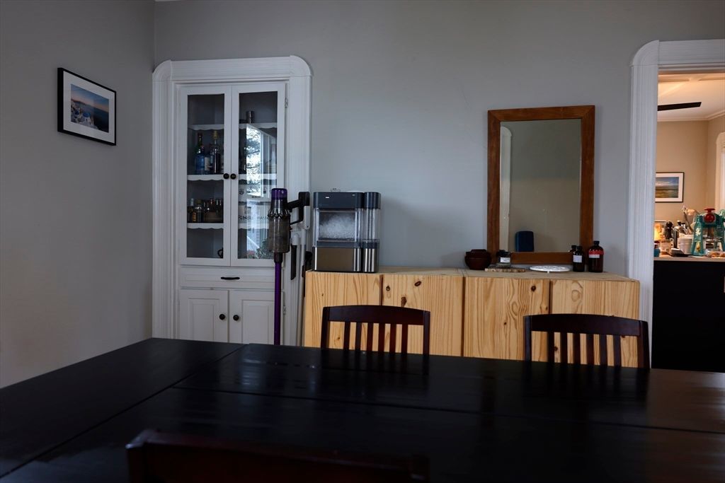 Dining room, Interior