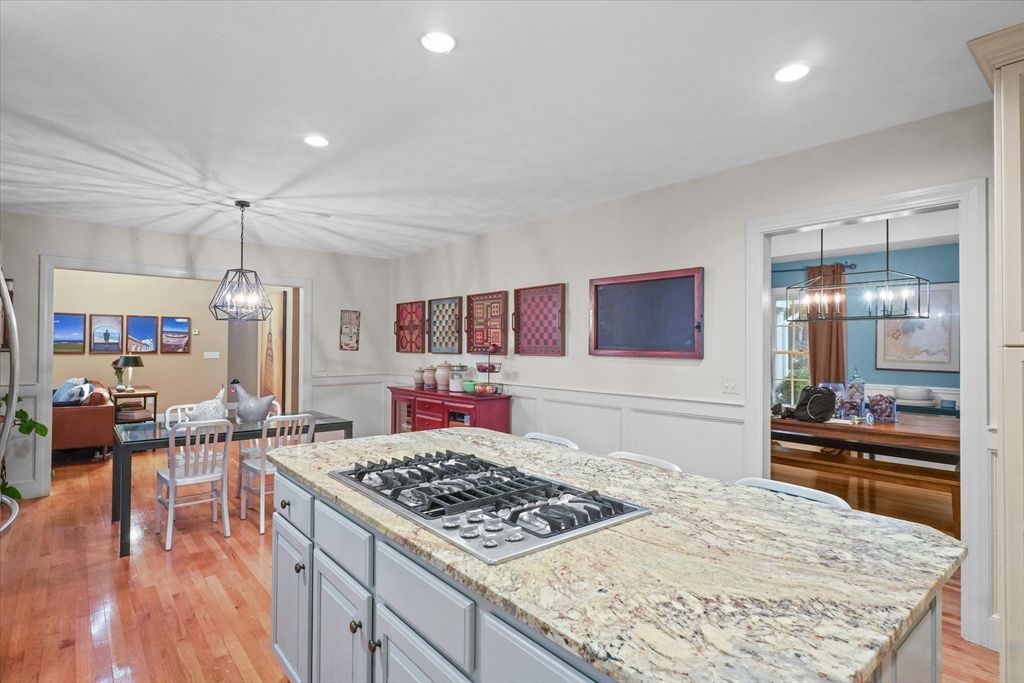Chandelier, Dining room, Interior, Kitchen, Living room, Pendant Lights, Recessed Lighting, Wood Texture Flooring