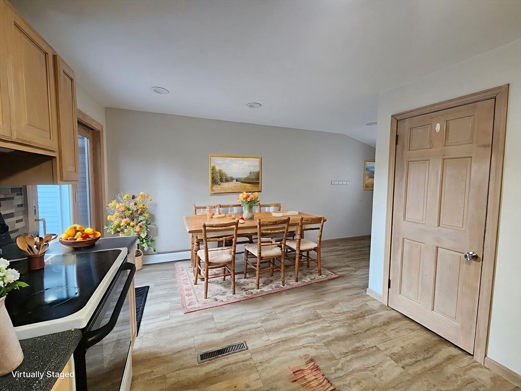 Dining room, Interior, Recessed Lighting, Wood Texture Flooring