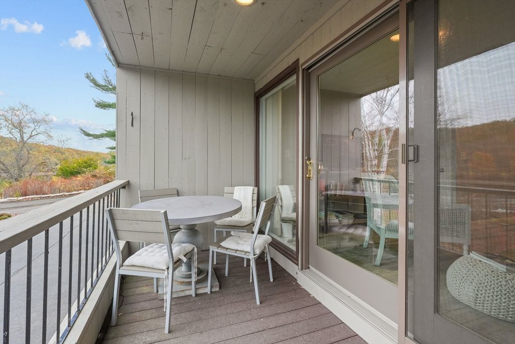 Exterior, Wood Texture Flooring