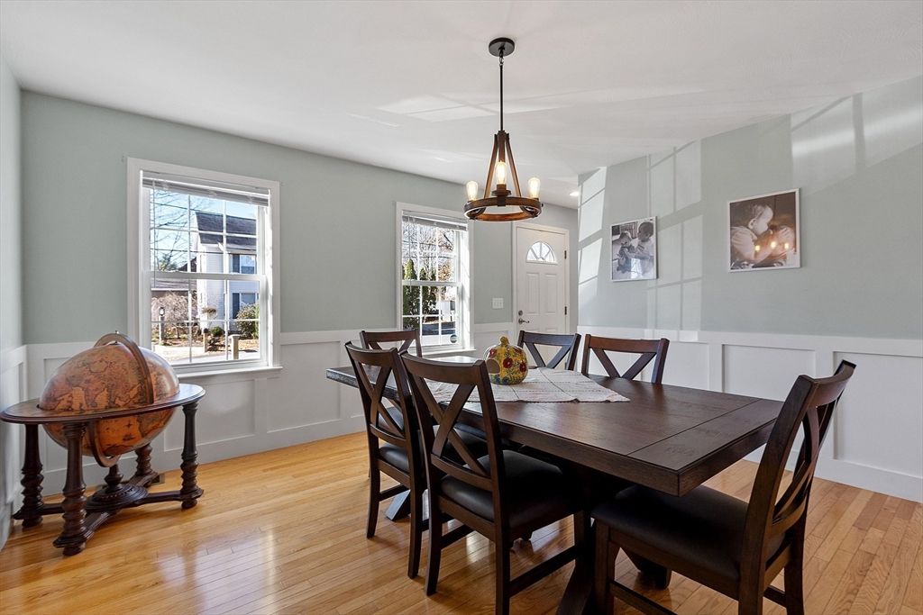 Dining room, Interior, Pendant Lights, Wood Texture Flooring