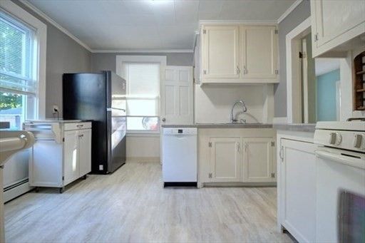 Interior, Kitchen, Washer, Wood Texture Flooring