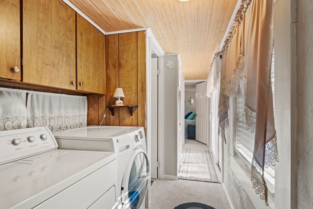 Interior, Washer, Wooden Ceilings