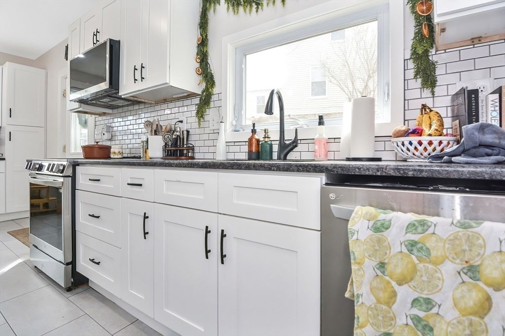 Interior, Kitchen, Stainless Steel Appliances