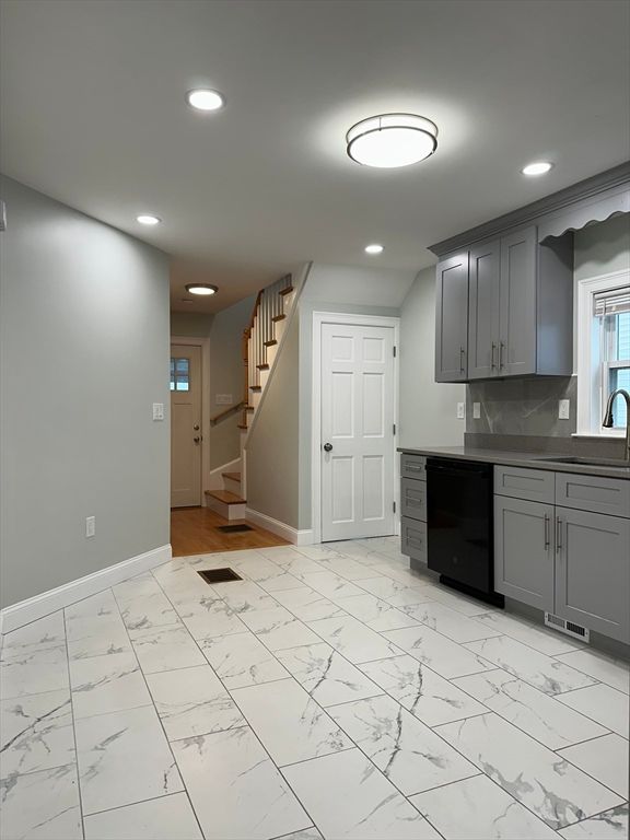 Interior, Kitchen, Marble, Recessed Lighting