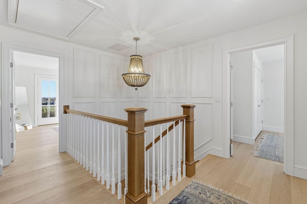 Interior, Pendant Lights, Wood Texture Flooring