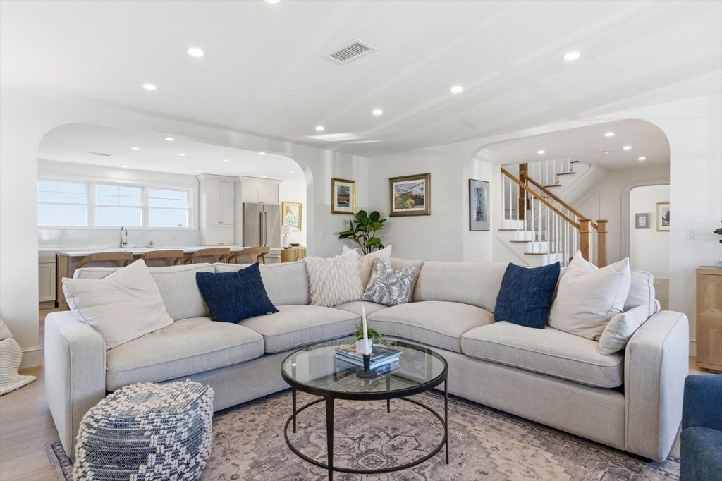 Interior, Kitchen, Living room, Recessed Lighting, Wood Texture Flooring