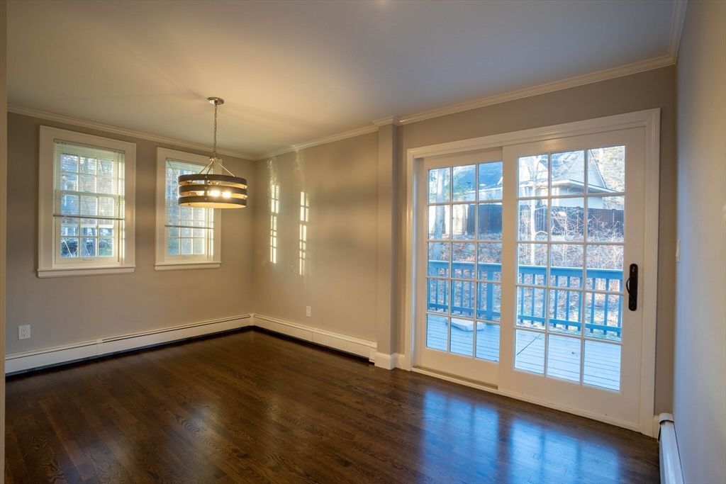 Empty room, Interior, Pendant Lights, Wood Texture Flooring