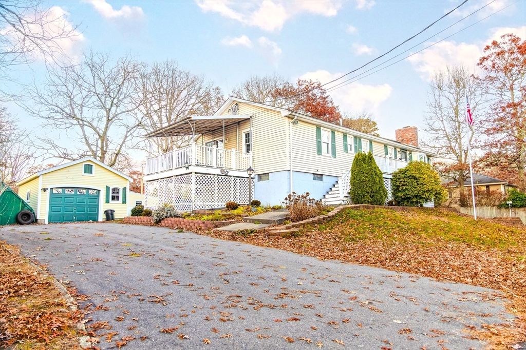 Backyard, Detached Garage, Exterior