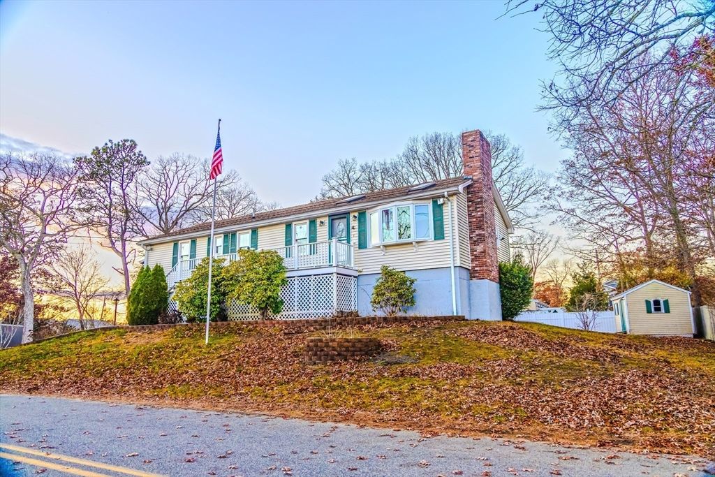 Exterior, Facade, Cape Cod