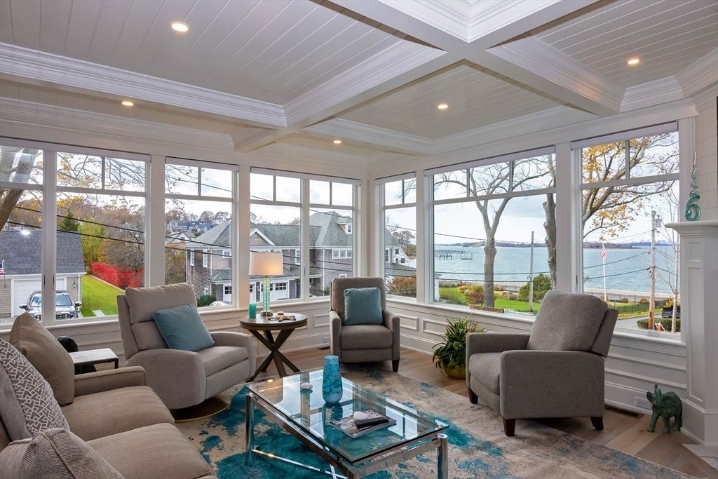 Interior, Living room, Recessed Lighting, Sun Room, Water, Wood Texture Flooring