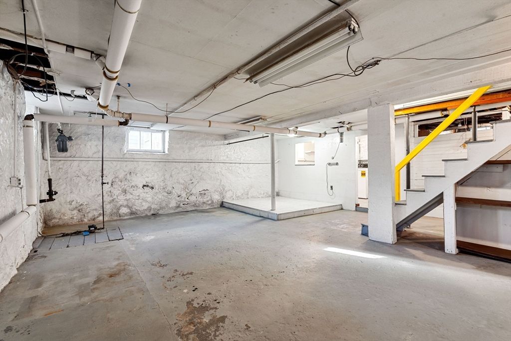Garage, Interior, Marble Walls