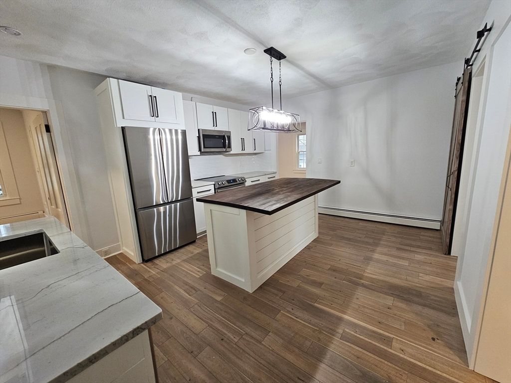 Interior, Kitchen, Pendant Lights, Wood Texture Flooring