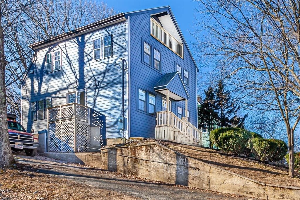 Exterior, Facade, Queen Anne Victorian