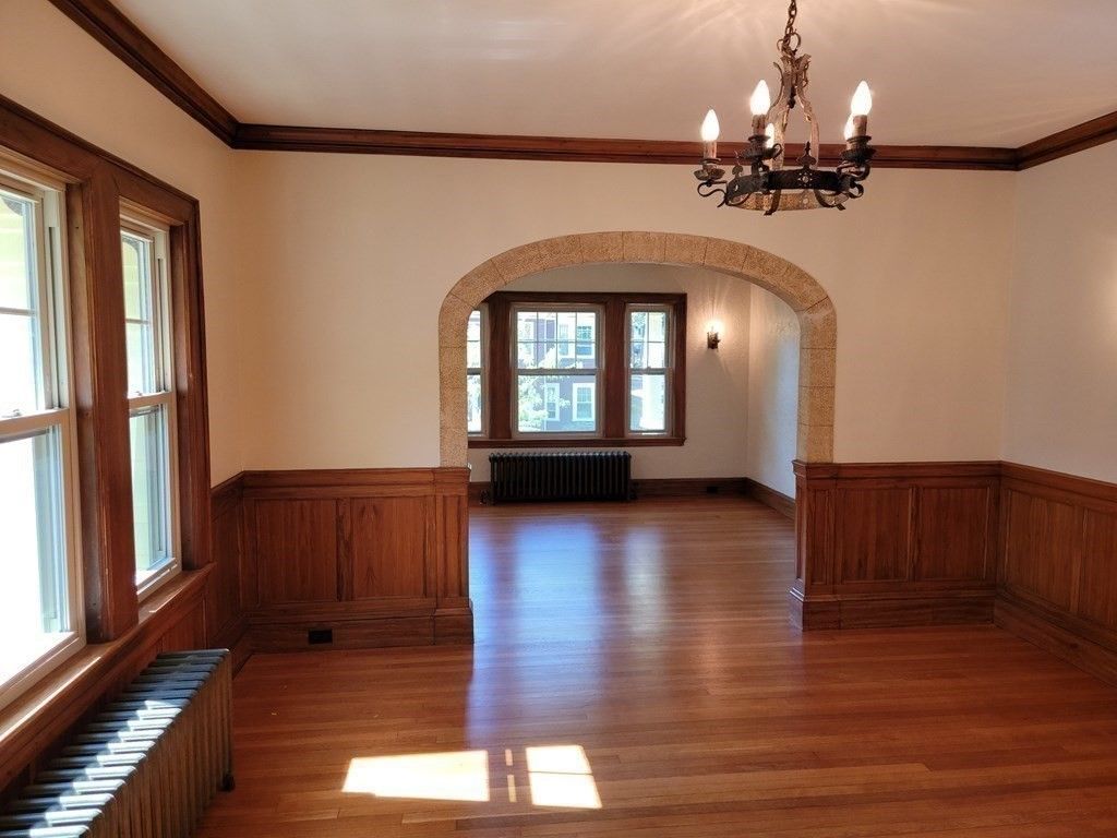 Chandelier, Empty room, Interior, Wood Texture Flooring