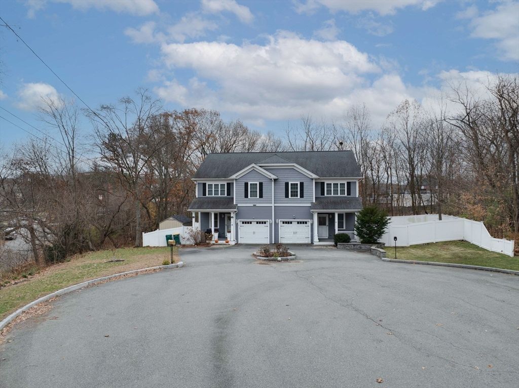 Attached, Exterior, Facade, Georgian