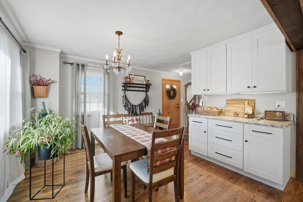 Chandelier, Dining room, Interior, Wood Texture Flooring