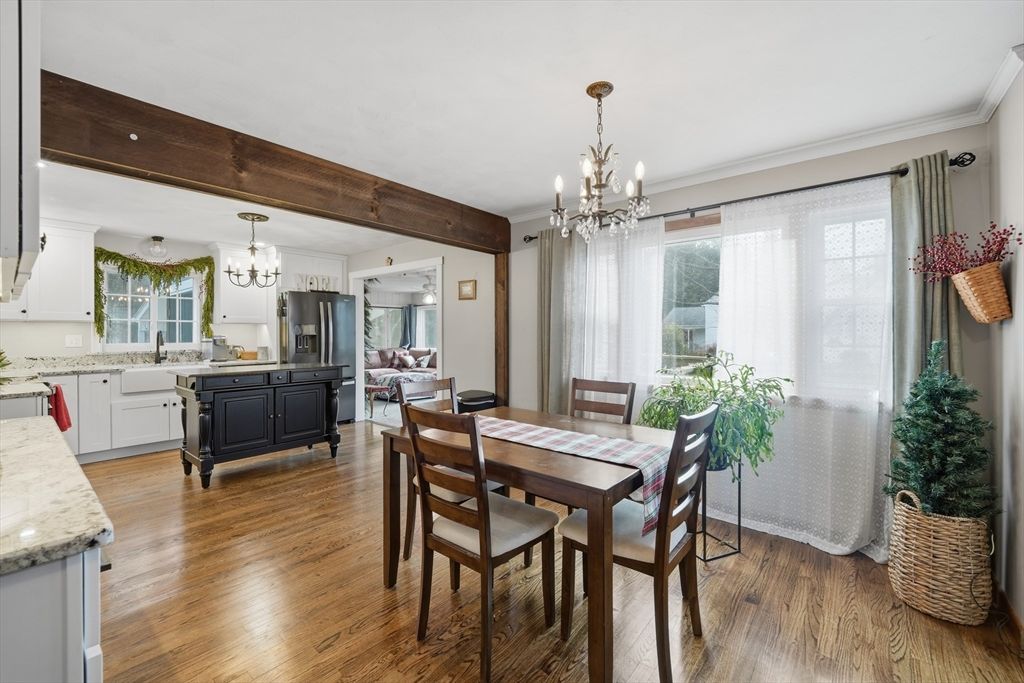Chandelier, Dining room, Interior, Kitchen, Recessed Lighting, Wooden Beams, Wood Texture Flooring