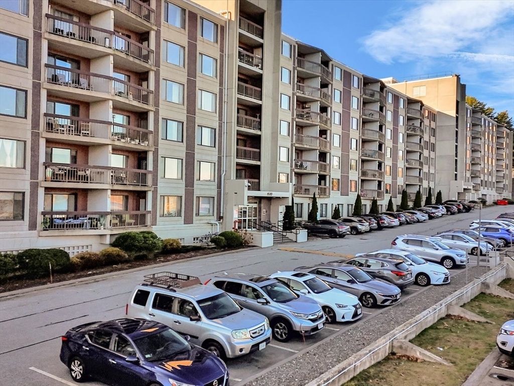 Exterior, Facade, Condo Building