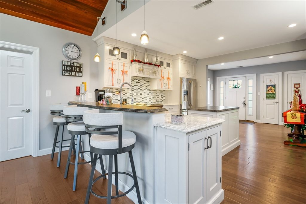 Interior, Kitchen, Pendant Lights, Recessed Lighting, Wood Texture Flooring