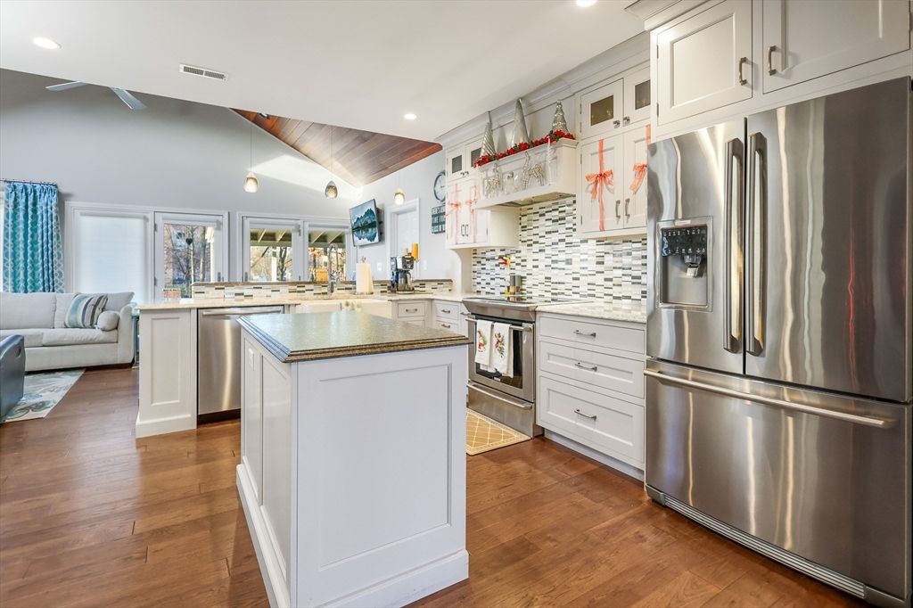 Interior, Kitchen, Recessed Lighting, Stainless Steel Appliances, Wooden Ceilings, Wood Texture Flooring