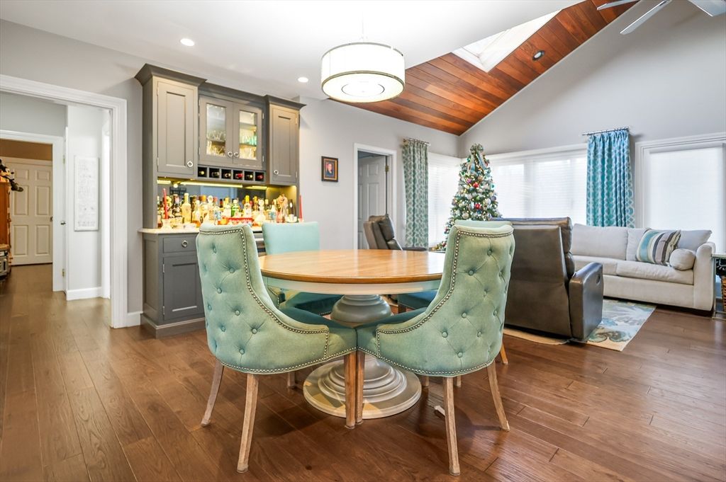 Dining room, Interior, Living room, Recessed Lighting, Wooden Ceilings, Wood Texture Flooring