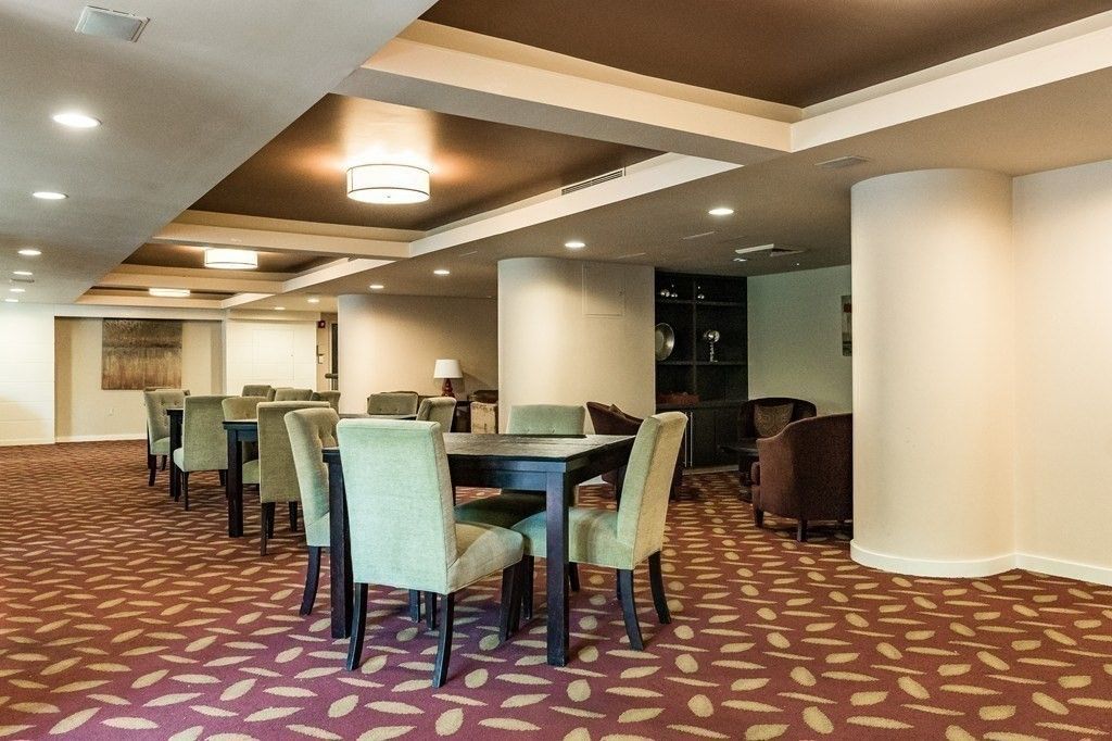 Dining room, Interior, Recessed Lighting