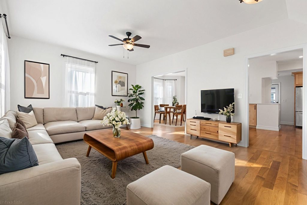 Dining room, Interior, Kitchen, Living room, Recessed Lighting, Wood Texture Flooring