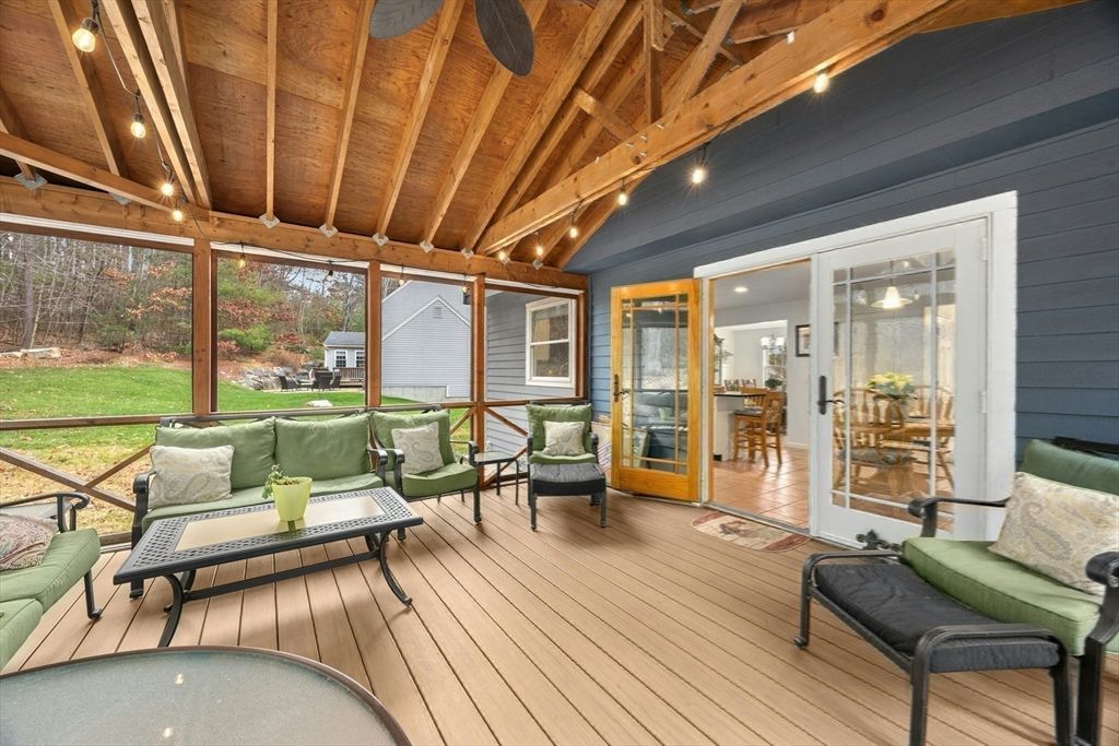 Interior, Living room, Sun Room, Wooden Beams, Wooden Ceilings, Wood Texture Flooring