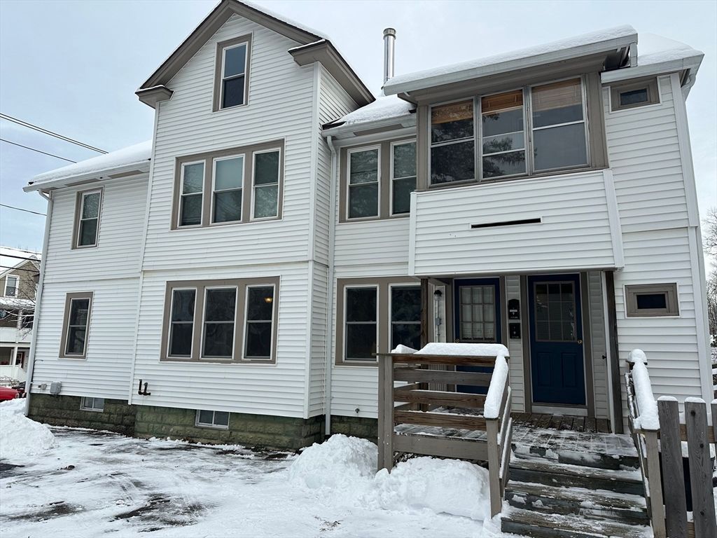 Exterior, Facade, Queen Anne Victorian