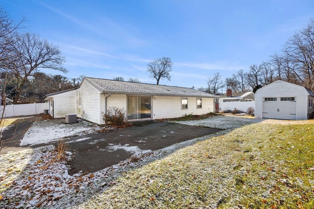 Backyard, Detached Garage, Exterior