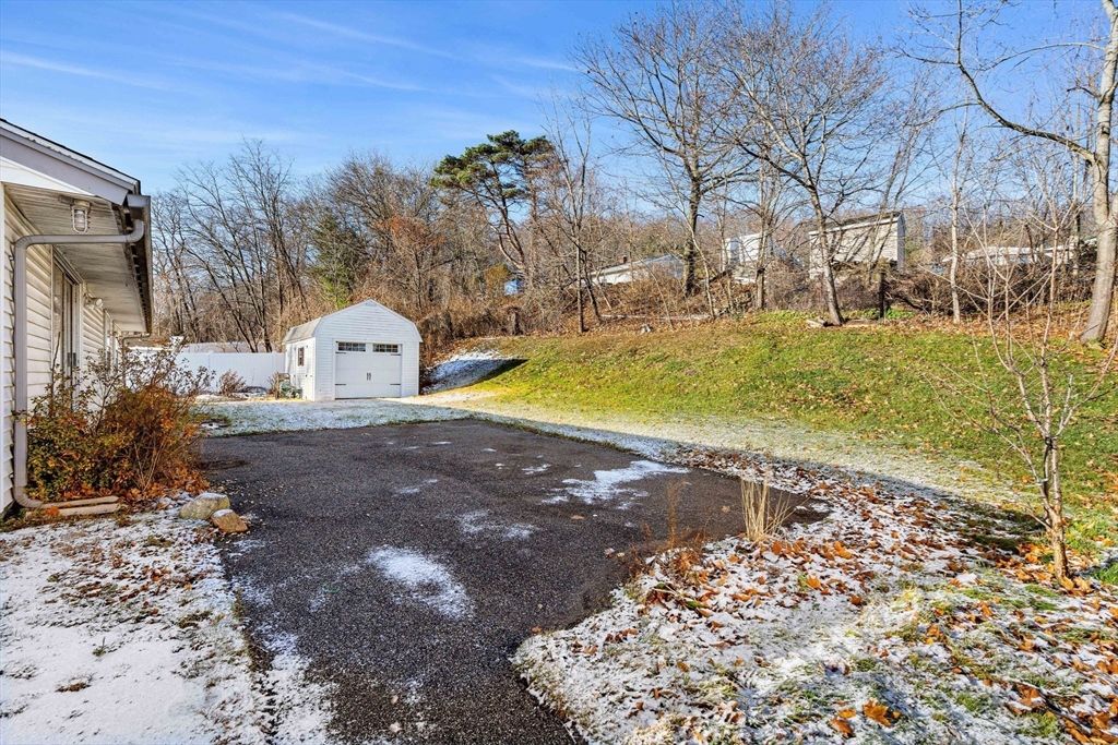 Backyard, Detached Garage, Exterior