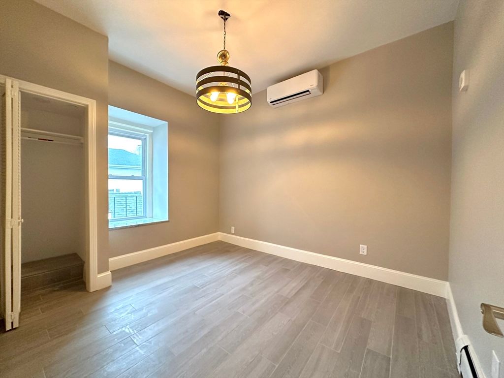 Empty room, Interior, Pendant Lights, Wood Texture Flooring