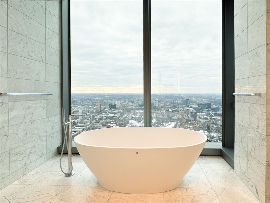 Bathroom, Free Standing Baths, Interior, Marble, Marble Walls