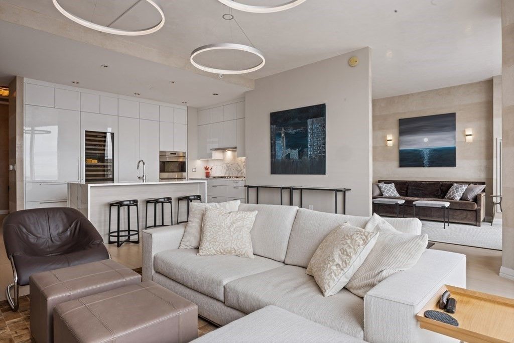 Interior, Kitchen, Living room, Pendant Lights, Recessed Lighting, Stainless Steel Appliances