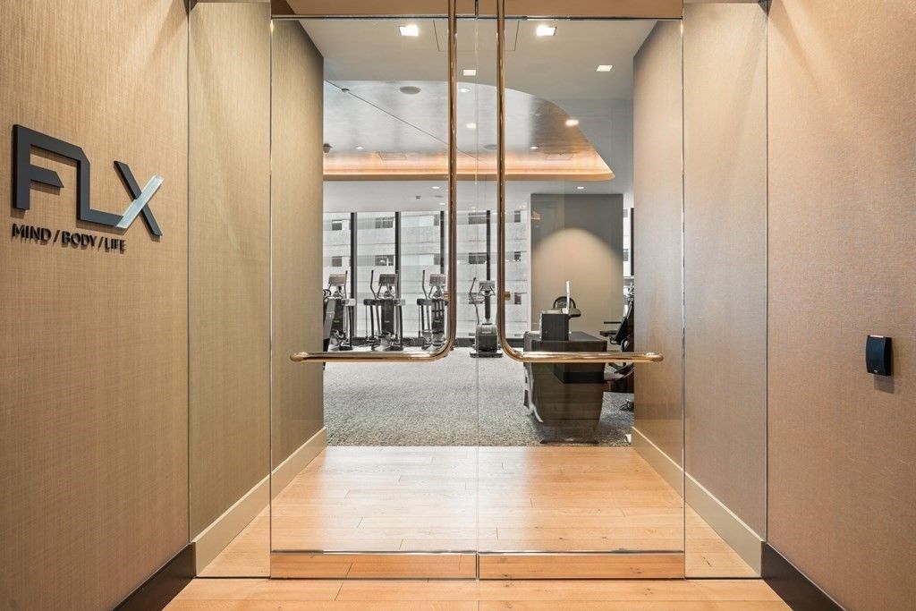 Fitness Equipment, Interior, Recessed Lighting, Wood Texture Flooring