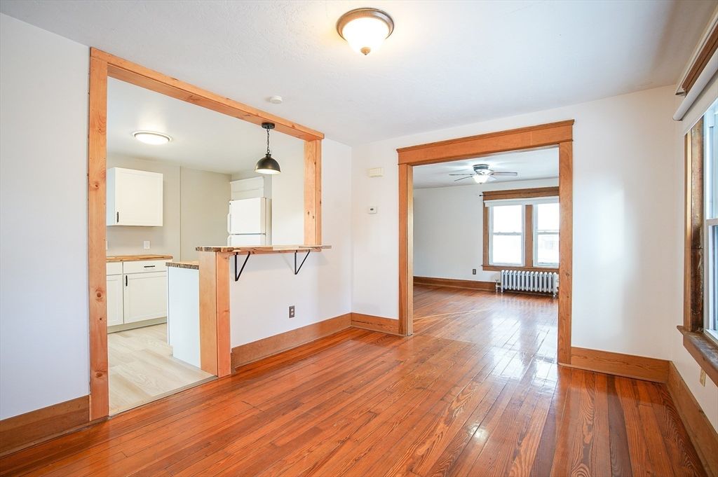 Interior, Kitchen, Pendant Lights, Wood Texture Flooring