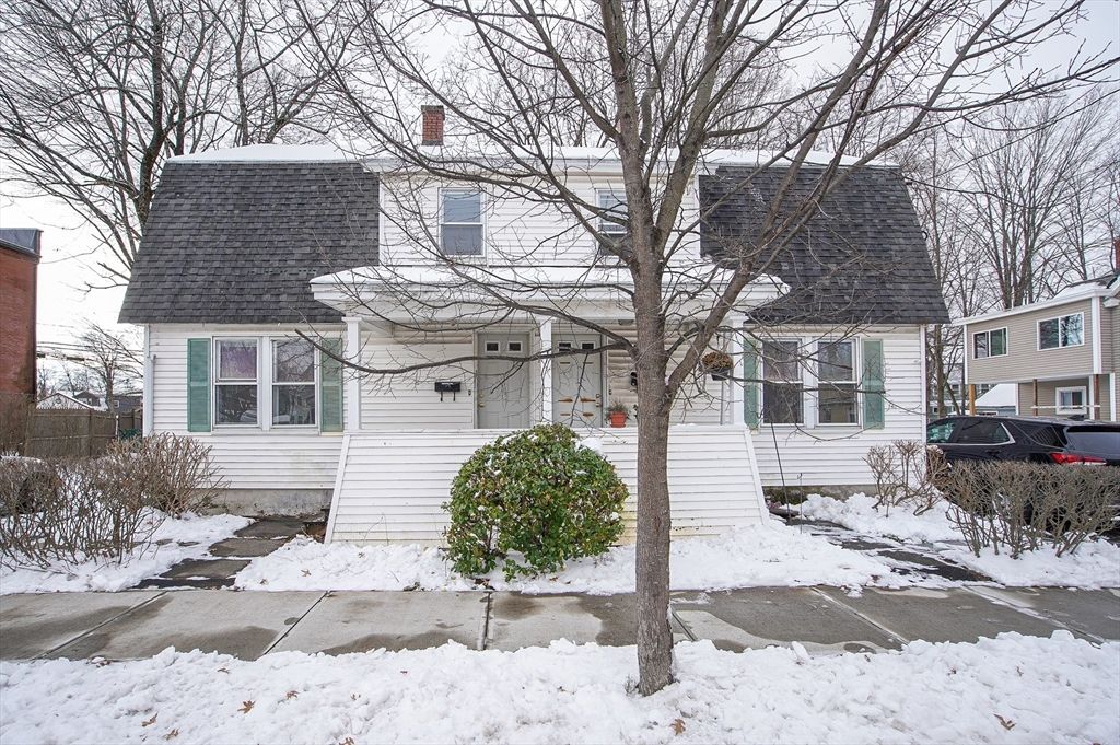 Exterior, Facade, Cape Cod