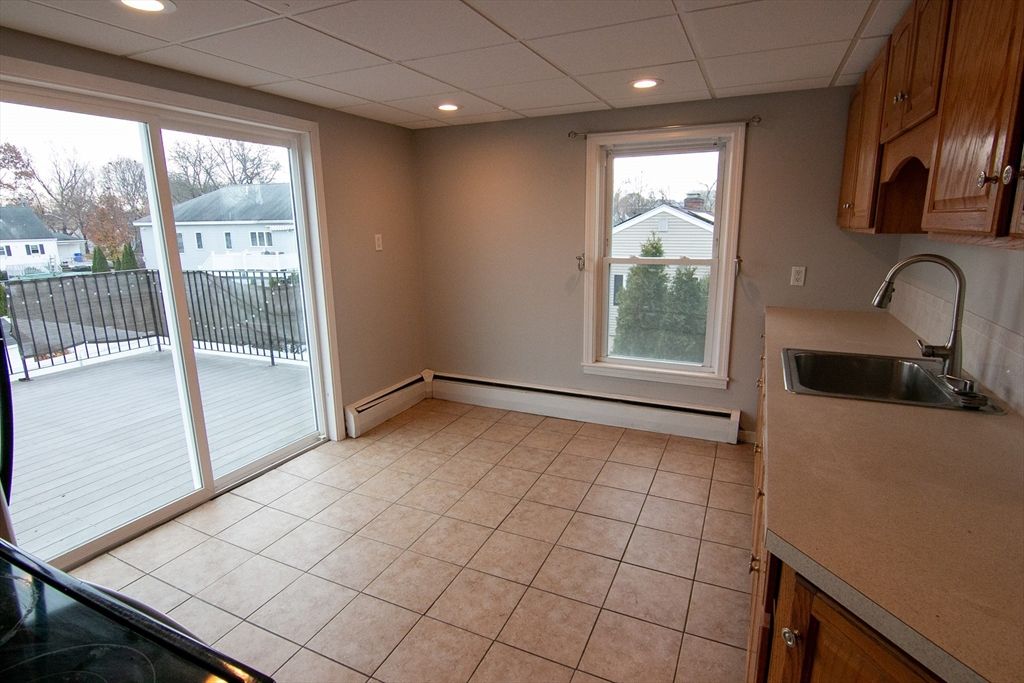 Empty room, Interior, Kitchen, Recessed Lighting