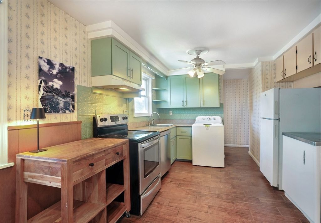 Interior, Kitchen, Wood Texture Flooring