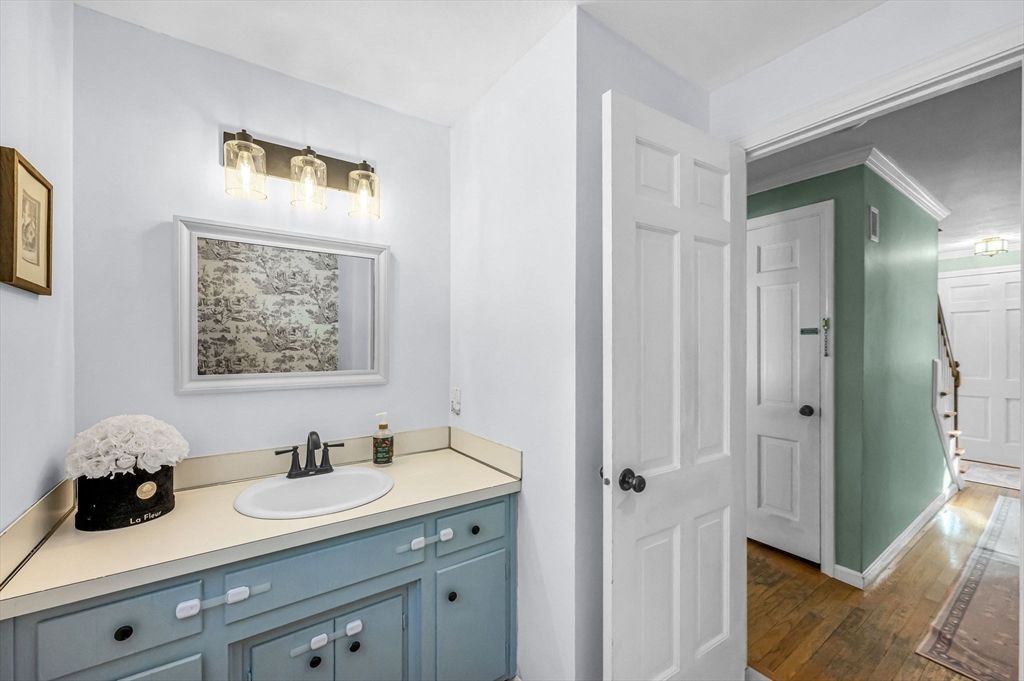 Bathroom, Interior, Wood Texture Flooring