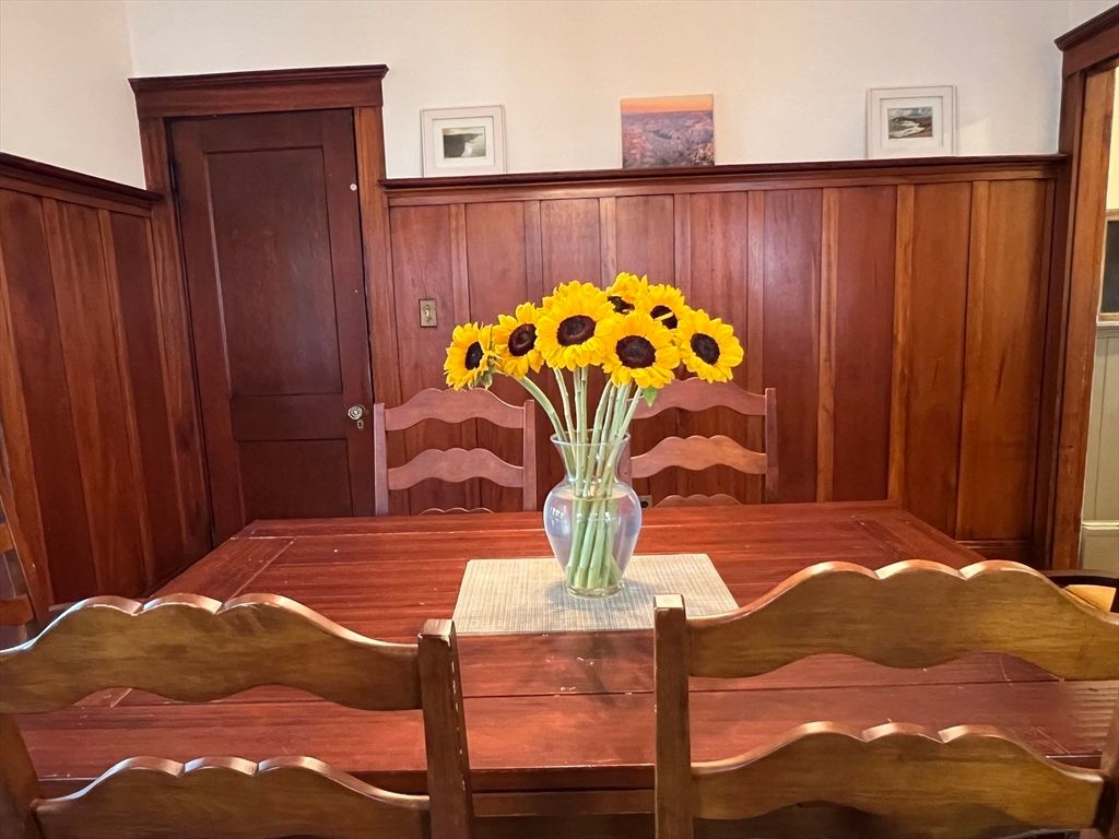 Dining room, Interior