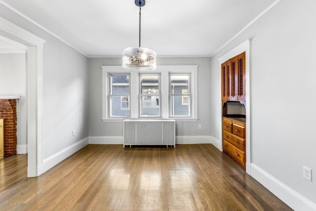 Interior, Pendant Lights, Wood Texture Flooring