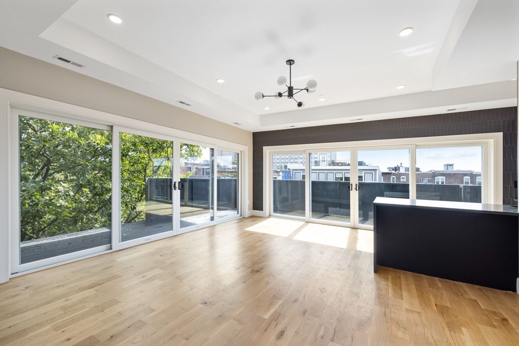Interior, Pendant Lights, Recessed Lighting, Wood Texture Flooring
